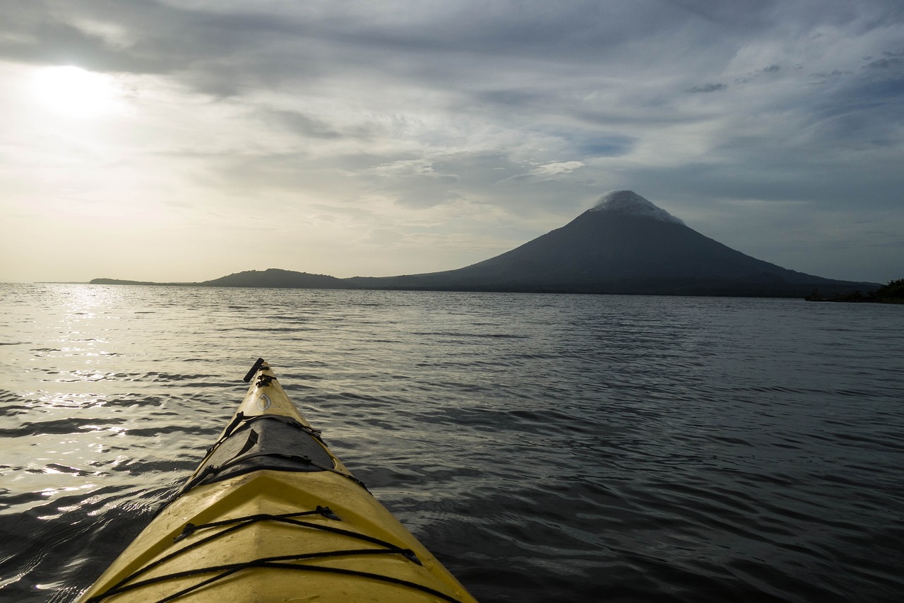 kayaking, nicaragua, sunset-4354775.jpg